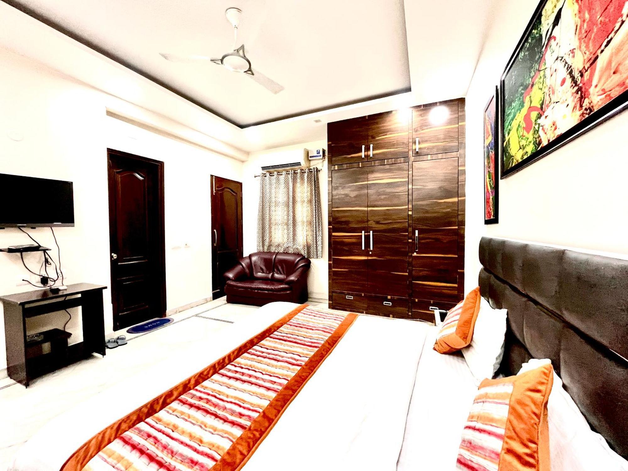 South - Park Near Hauz Khas South Delhi Hotel New Delhi