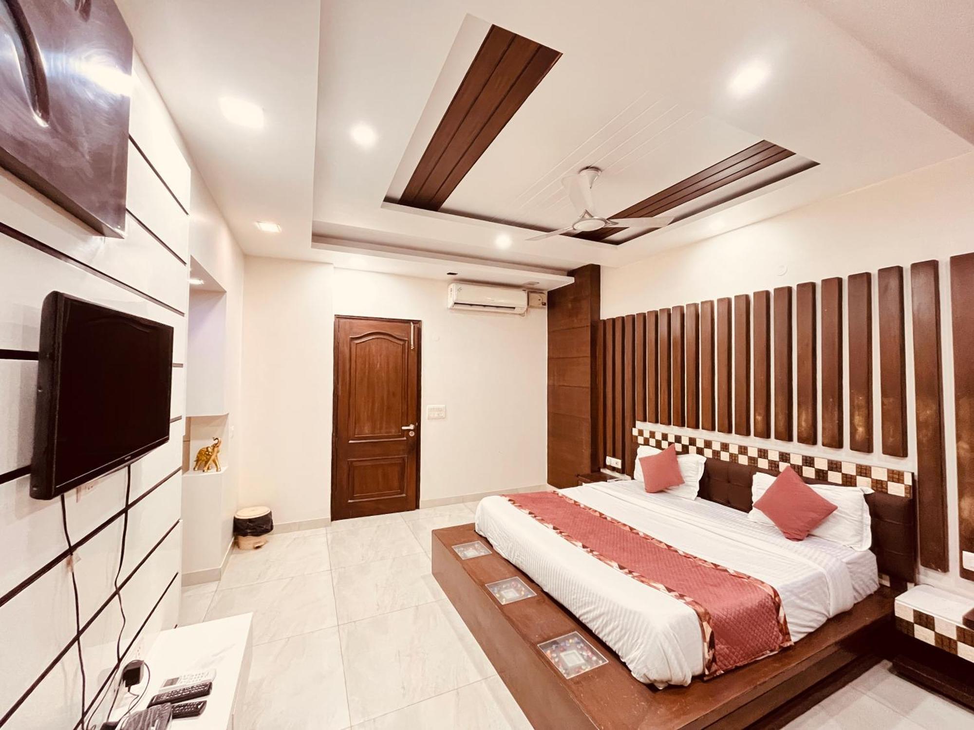 South - Park South Delhi